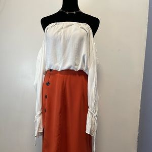 2 pieces- Cut-out Skirt with off the shoulder shirt set